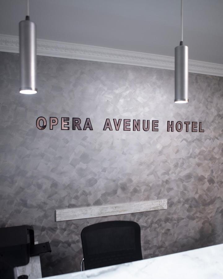 Opera Avenue Hotel 예레반 외부 사진